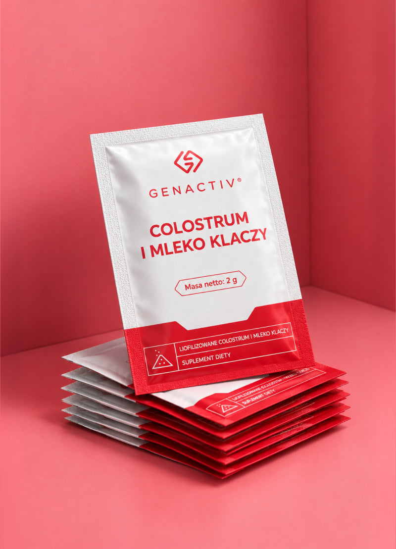 Colostrum i mleko klaczy Genactiv, saszetka 2 g – stos saszetek na czerwonym tle